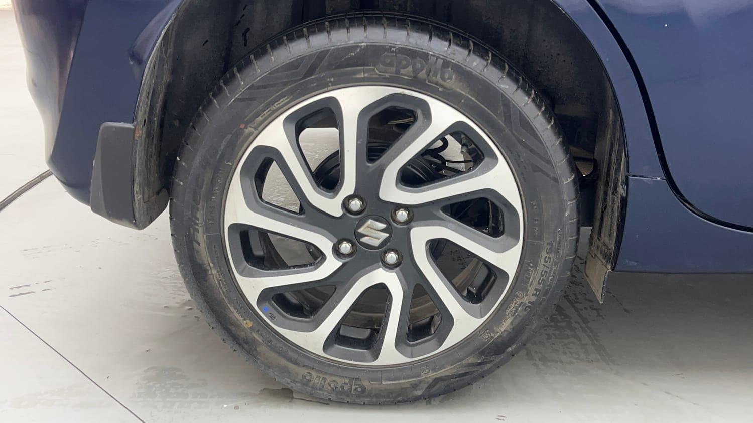 Used 2022 Maruti Suzuki Baleno Alpha MT Petrol Manual tyres RIGHT REAR TYRE RIM VIEW