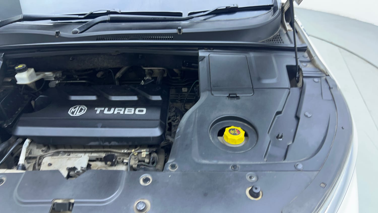 Used 2019 MG Motors Hector Sharp Hybrid 1.5 Petrol Hybrid Manual engine ENGINE LEFT SIDE VIEW