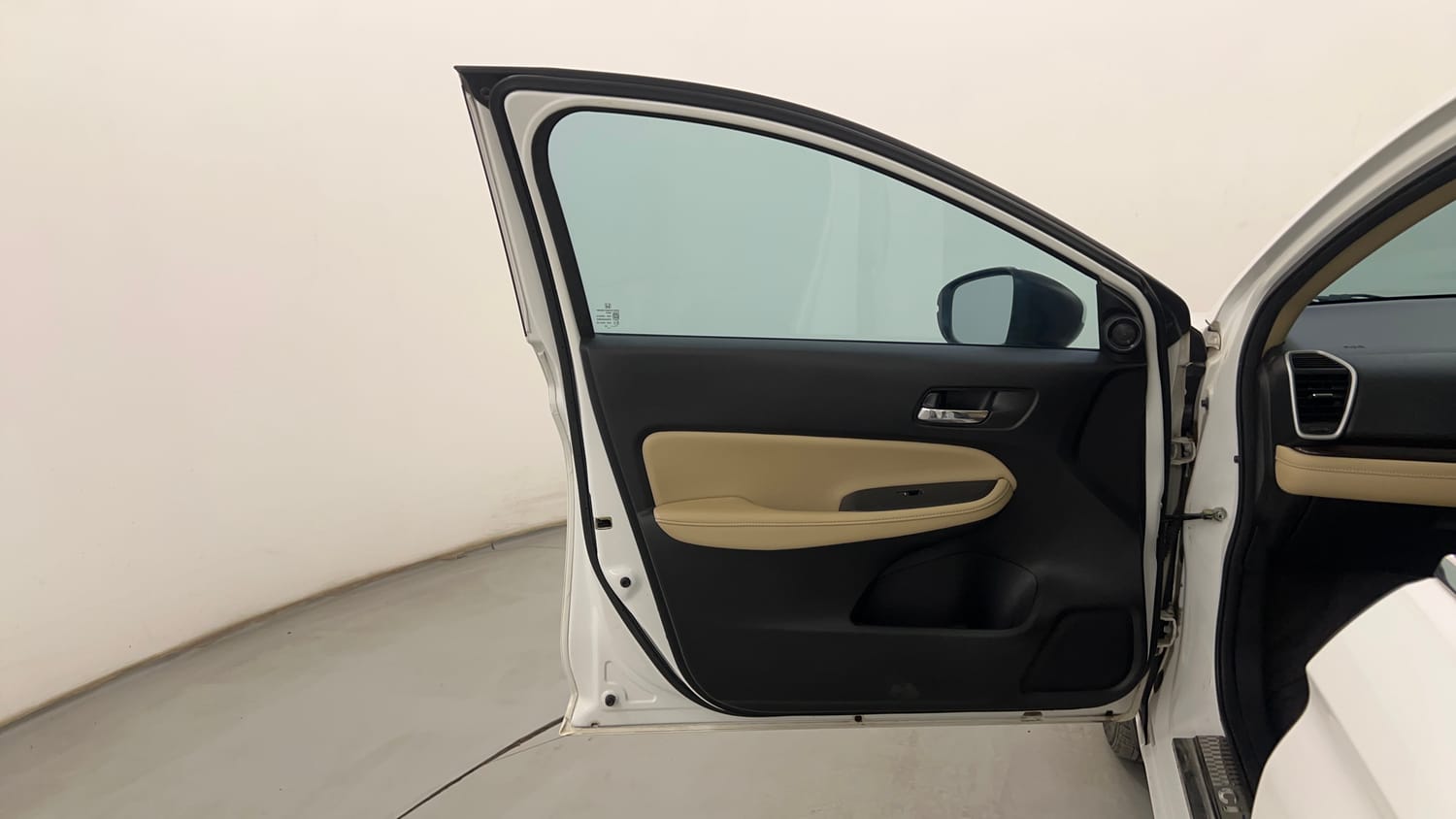 Used 2023 Honda City ZX Petrol MT Petrol Manual interior LEFT FRONT DOOR OPEN VIEW