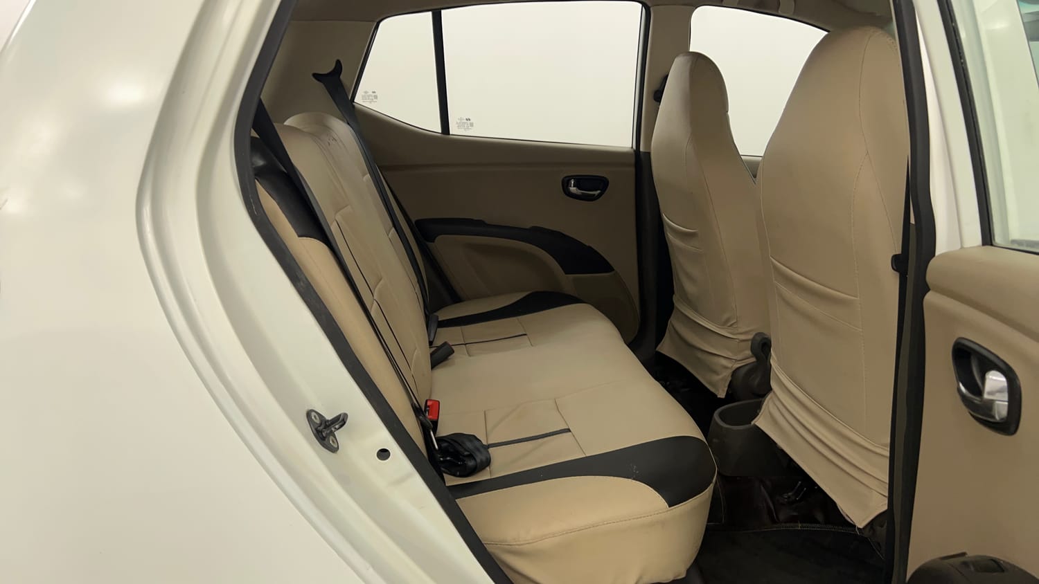 Used 2012 Hyundai i10 Magna 1.1 iRDE2 Petrol Manual interior RIGHT SIDE REAR DOOR CABIN VIEW