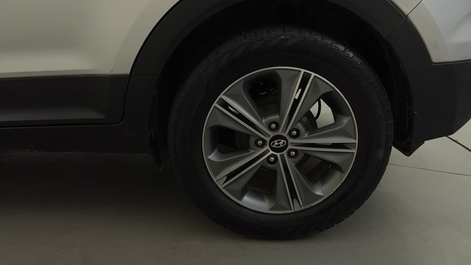 Used 2017 Hyundai Creta 1.6 SX Plus AT Diesel Automatic tyres LEFT REAR TYRE RIM VIEW