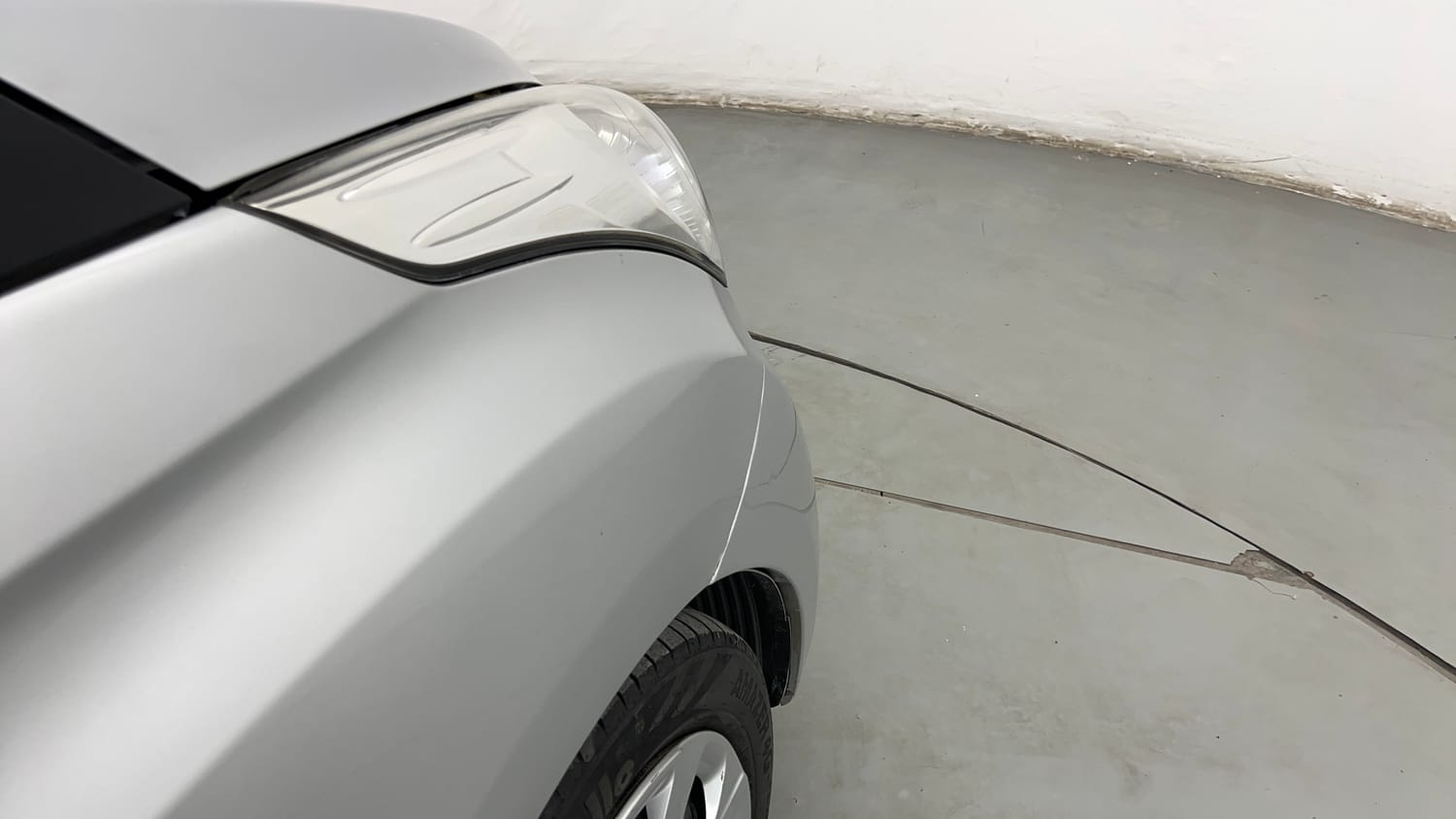 Used 2016 Hyundai Eon Magna Petrol Manual dents MINOR DENT