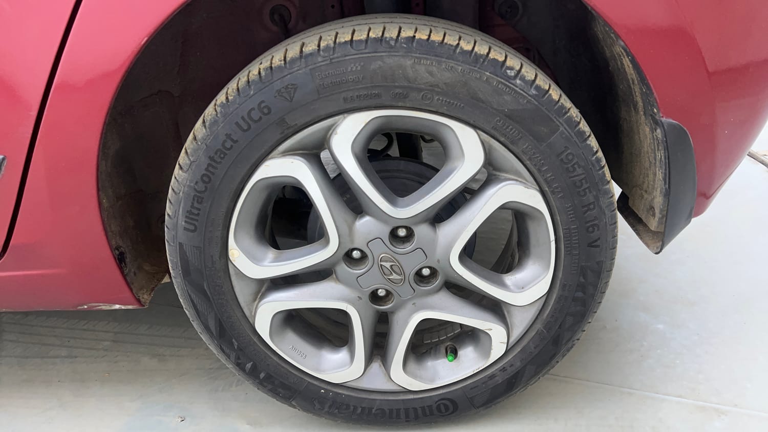 Used 2018 Hyundai Elite i20 Asta 1.2 (O) Petrol Manual tyres LEFT REAR TYRE RIM VIEW