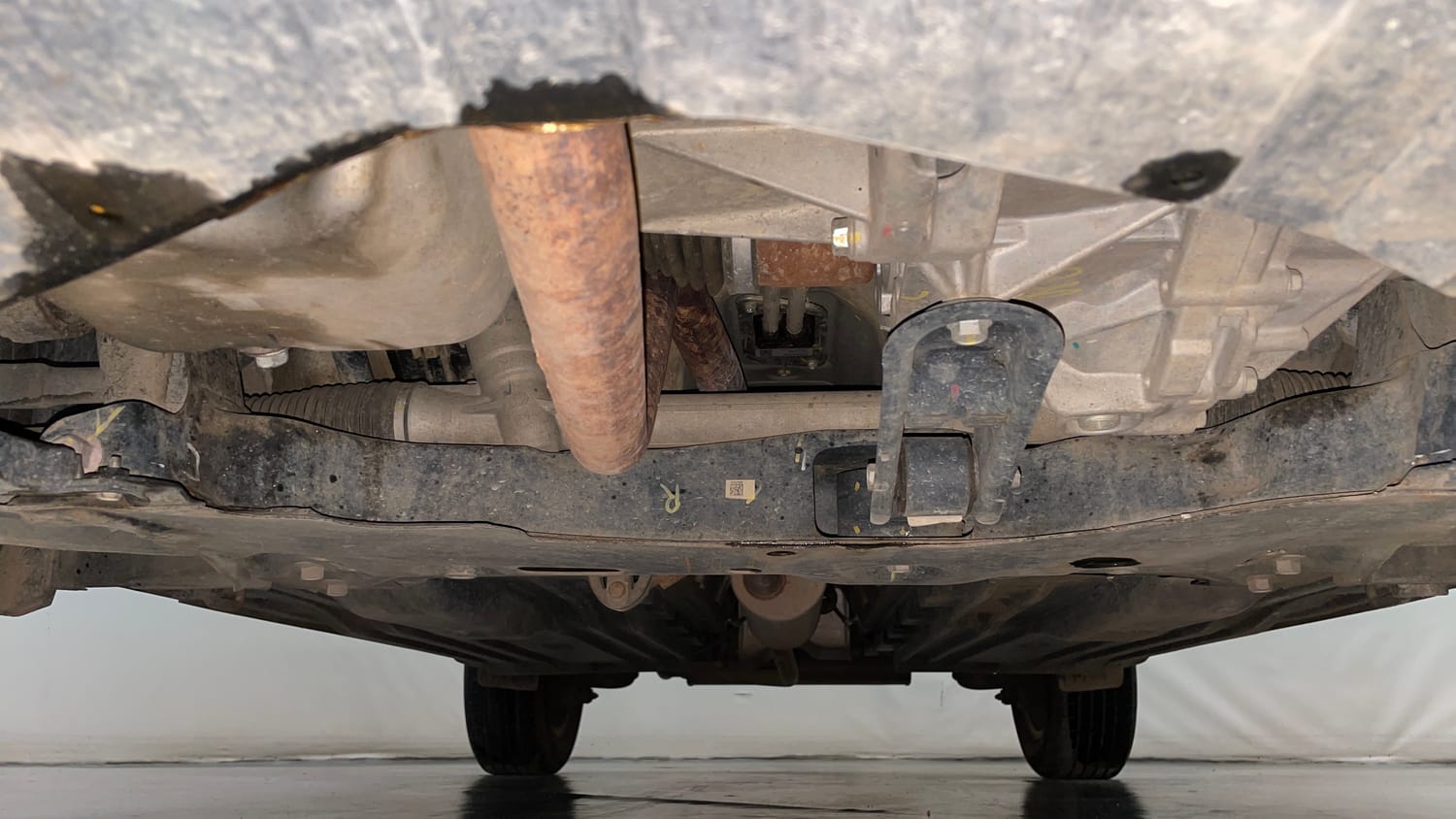 Used 2023 Maruti Suzuki Brezza ZXi Plus Petrol Manual extra FRONT LEFT UNDERBODY VIEW