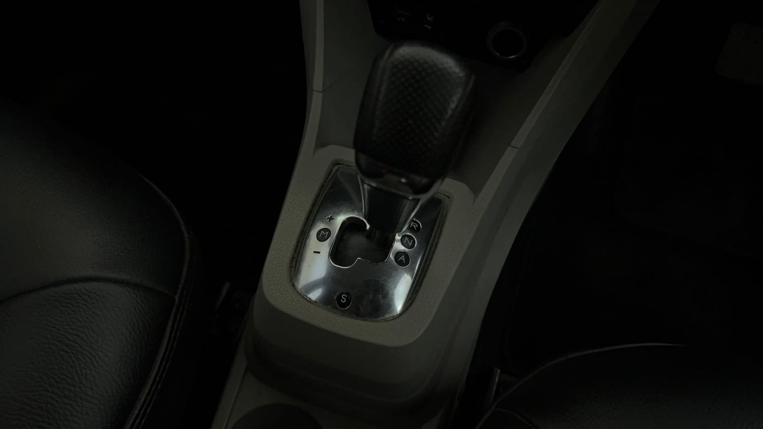Used 2018 Tata Tiago Revotron XZA Petrol Automatic interior GEAR  KNOB VIEW