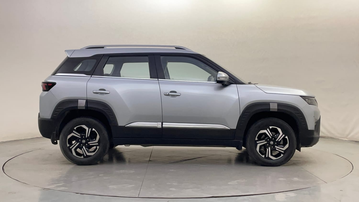 Used 2023 Maruti Suzuki Brezza ZXi Plus Petrol Manual exterior RIGHT SIDE VIEW