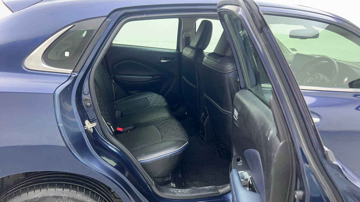 Used 2022 Maruti Suzuki Baleno Alpha MT Petrol Manual interior RIGHT SIDE REAR DOOR CABIN VIEW