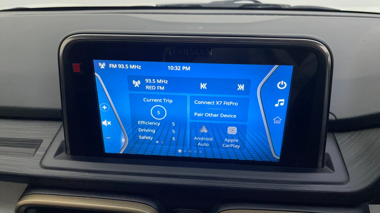 Used 2022 Tata Punch Accomplished MT Petrol Manual top_features Integrated (in-dash) music system