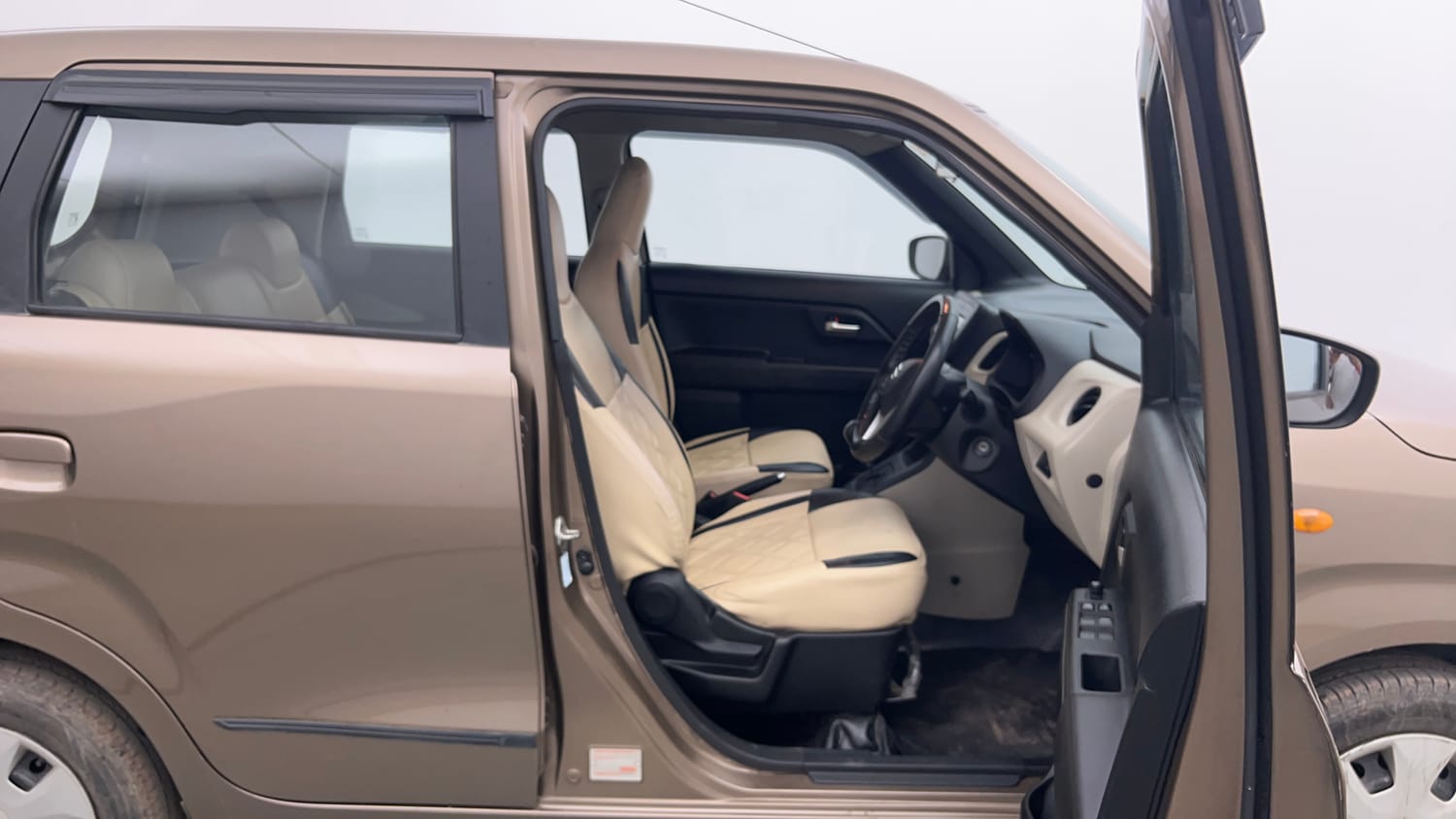 Used 2019 Maruti Suzuki Wagon R VXi 1.2 AMT Petrol Automatic interior RIGHT SIDE FRONT DOOR CABIN VIEW