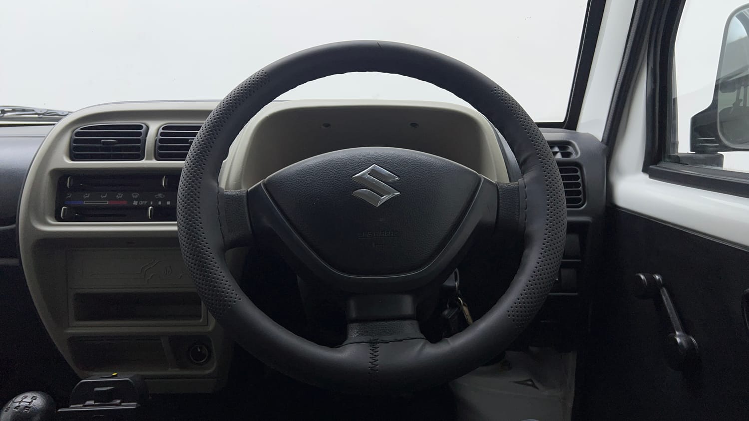 Used 2022 Maruti Suzuki Eeco 5 STR AC (O) Petrol Manual interior STEERING VIEW