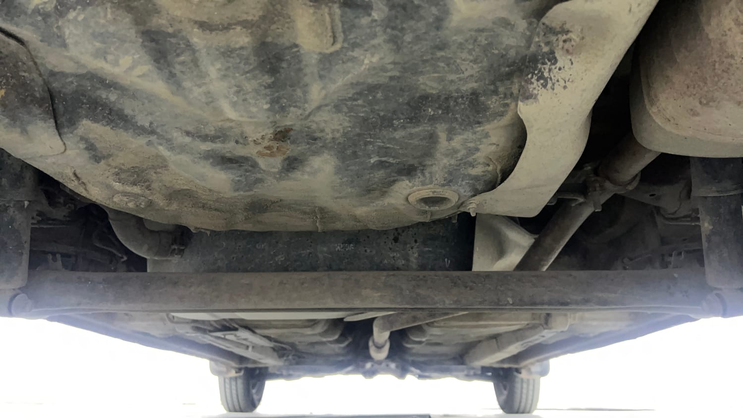 Used 2012 Hyundai i10 Sportz 1.2 Kappa2 Petrol Manual extra REAR UNDERBODY VIEW (TAKEN FROM REAR)