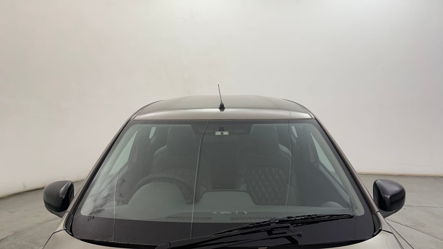 Used 2016 Renault Kwid RXT Petrol Manual exterior FRONT WINDSHIELD VIEW