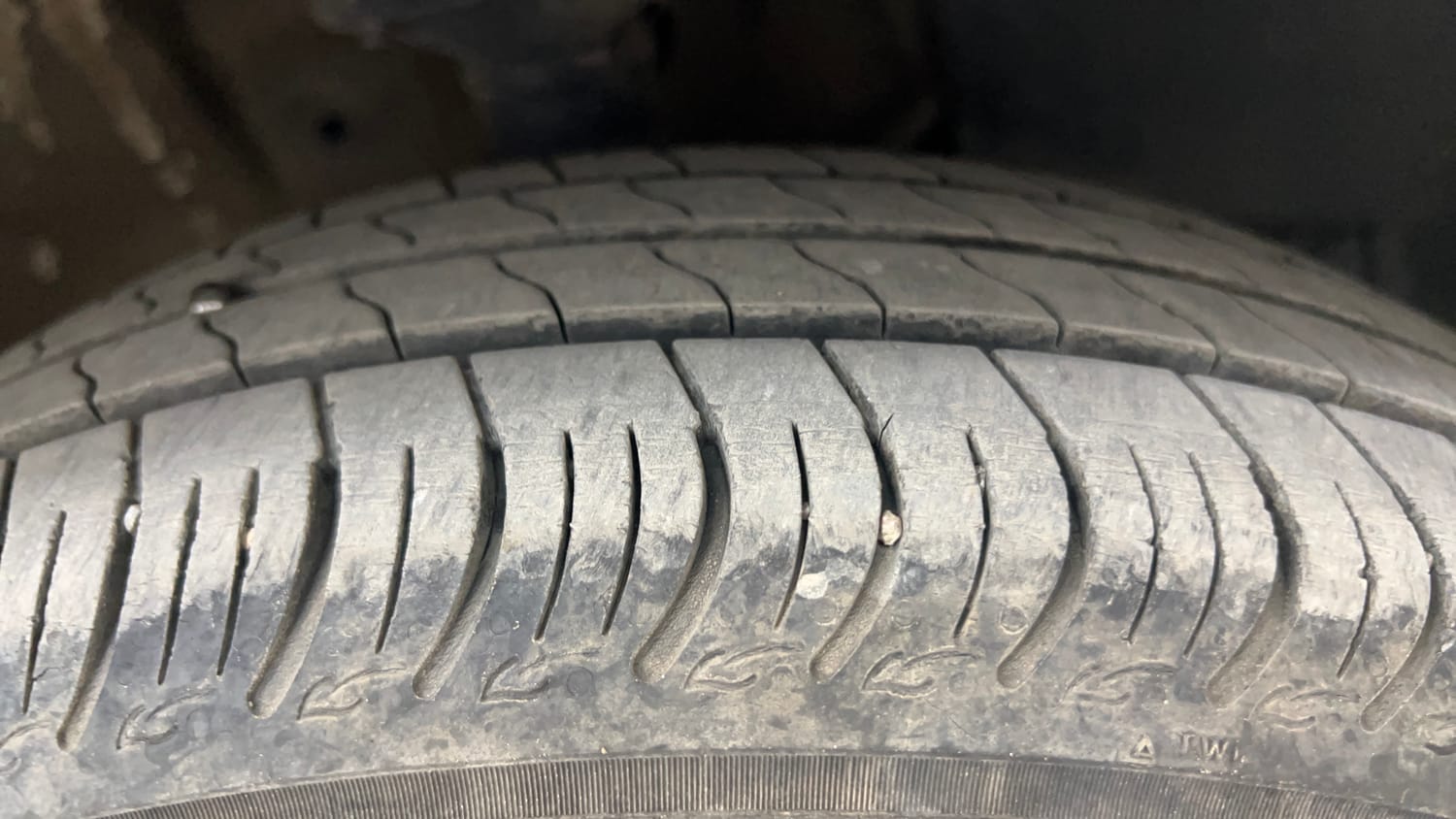 Used 2024 Maruti Suzuki Wagon R VXI 1.0 AGS Petrol Automatic tyres RIGHT FRONT TYRE TREAD VIEW
