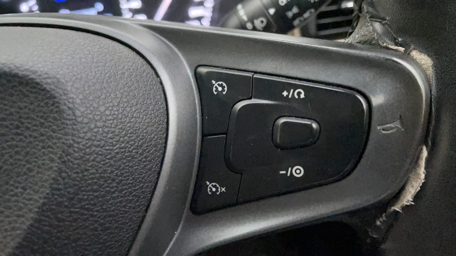 Used 2022 Tata Punch Accomplished MT Petrol Manual top_features Cruise control