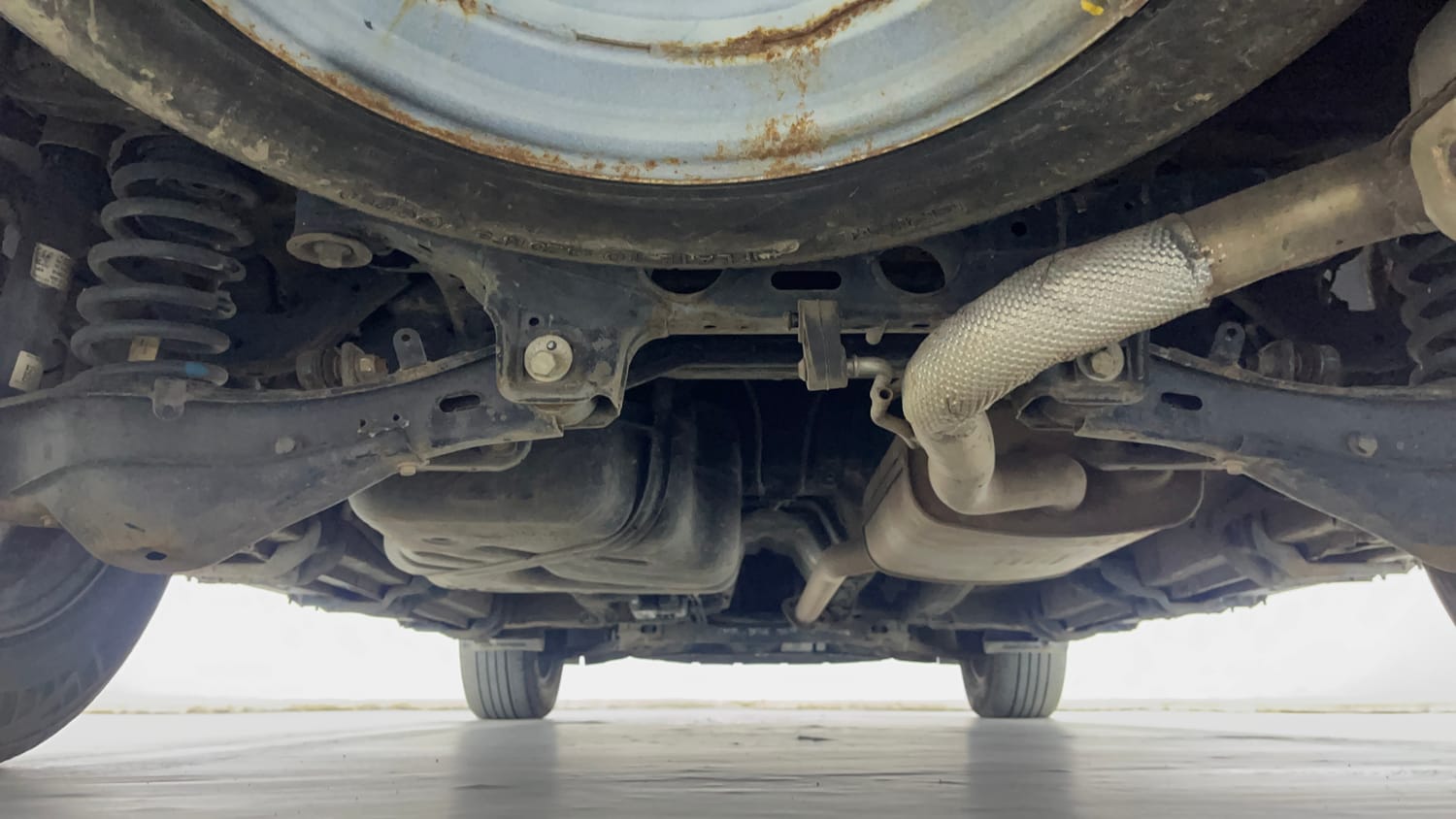 Used 2024 Mahindra XUV700 AX 5 Petrol AT 5 STR Petrol Automatic extra REAR UNDERBODY VIEW (TAKEN FROM REAR)