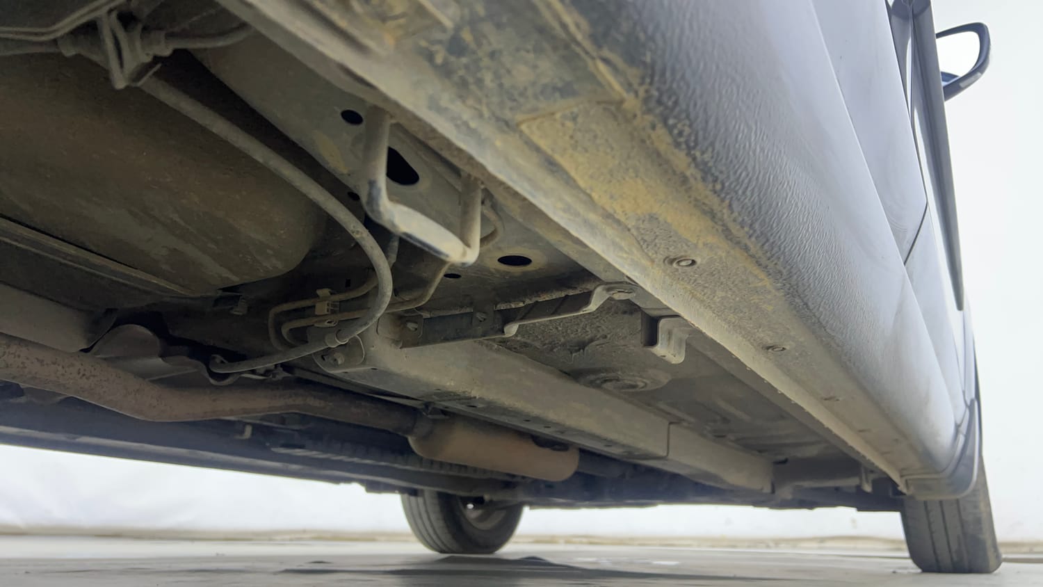 Used 2023 Maruti Suzuki Ciaz Zeta 1.5 Petrol Manual extra REAR RIGHT UNDERBODY VIEW