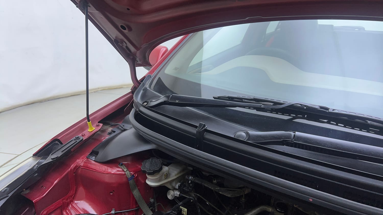 Used 2018 Hyundai Elite i20 Asta 1.2 (O) Petrol Manual engine ENGINE RIGHT SIDE HINGE & APRON VIEW