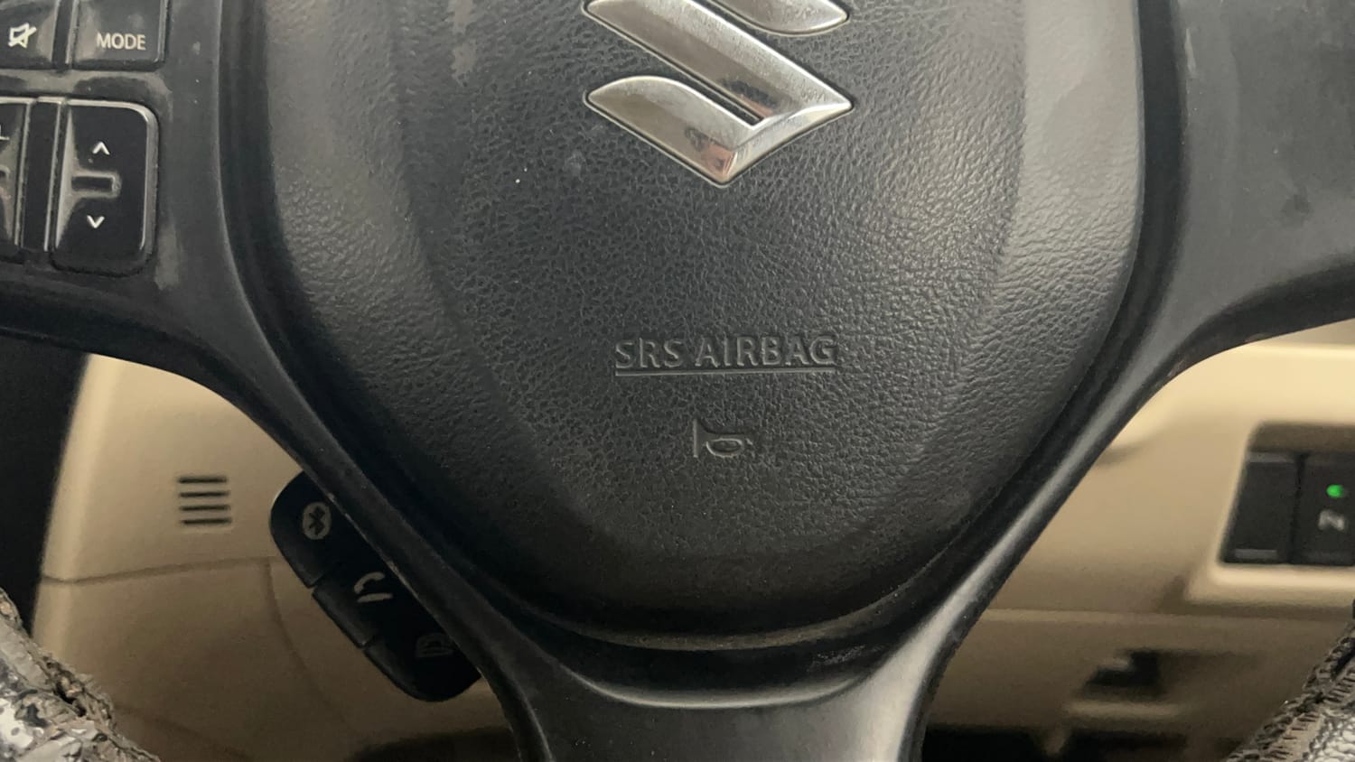 Used 2016 Maruti Suzuki Ciaz ZXi  AT Petrol Automatic top_features Airbags
