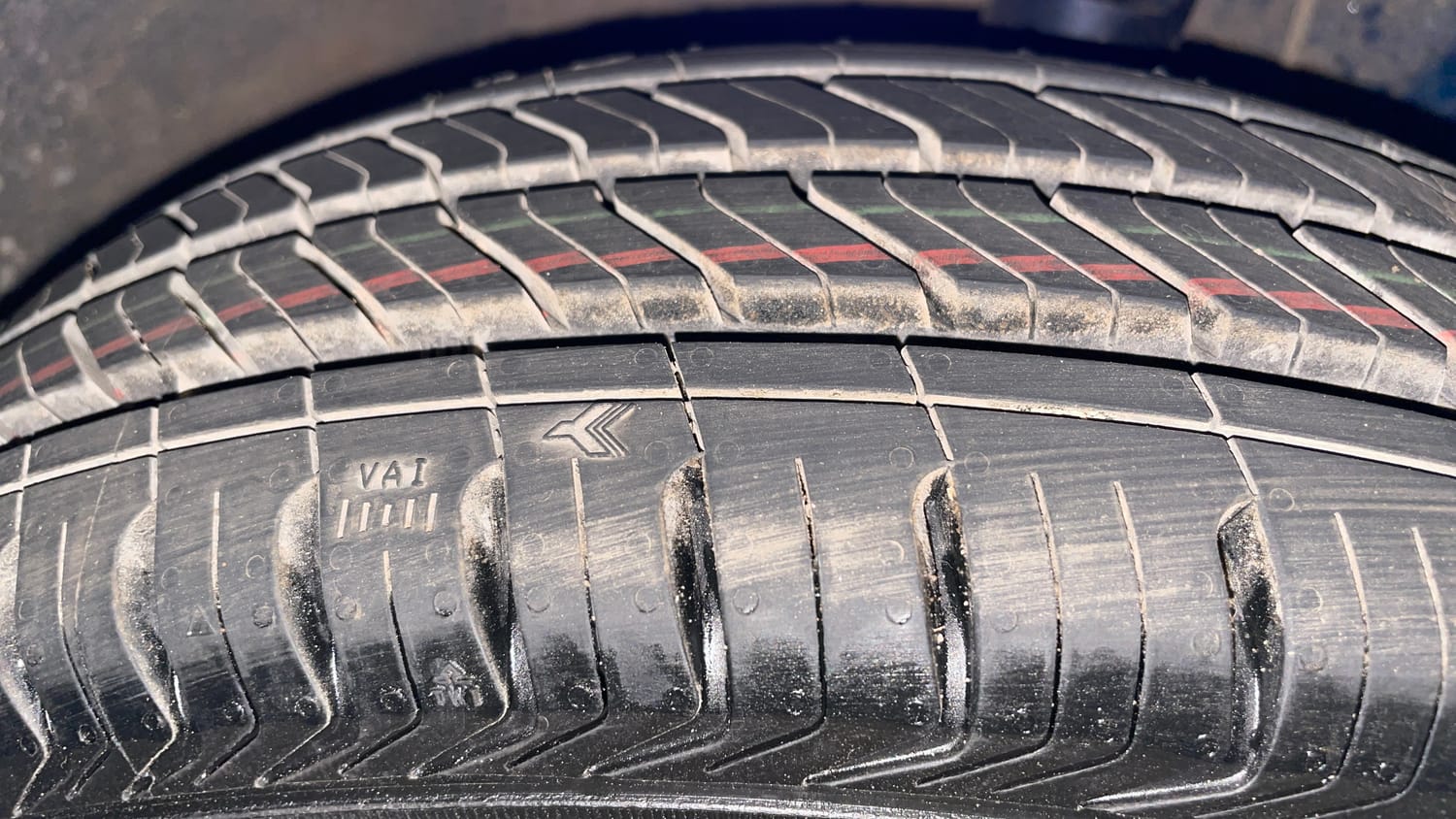 Used 2012 Hyundai Eon Era Petrol Manual tyres RIGHT FRONT TYRE TREAD VIEW