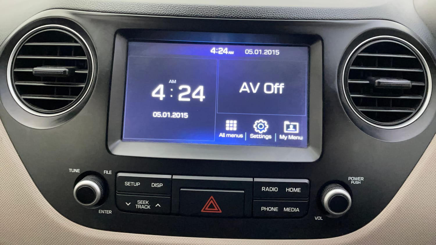 Used 2018 Hyundai Grand i10 Sportz (O) 1.2 Kappa VTVT Petrol Manual top_features Integrated (in-dash) music system