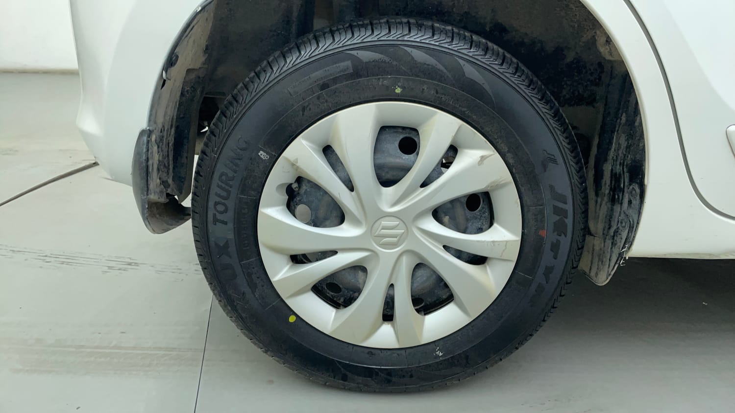 Used 2018 Maruti Suzuki Swift VXi Petrol Manual tyres RIGHT REAR TYRE RIM VIEW