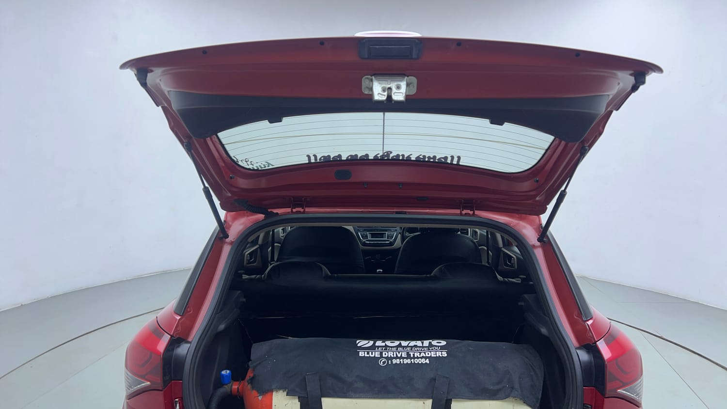 Used 2017 Hyundai Elite i20 Sportz 1.2 CNG (Outside fitted) Cng Manual interior DICKY DOOR OPEN VIEW