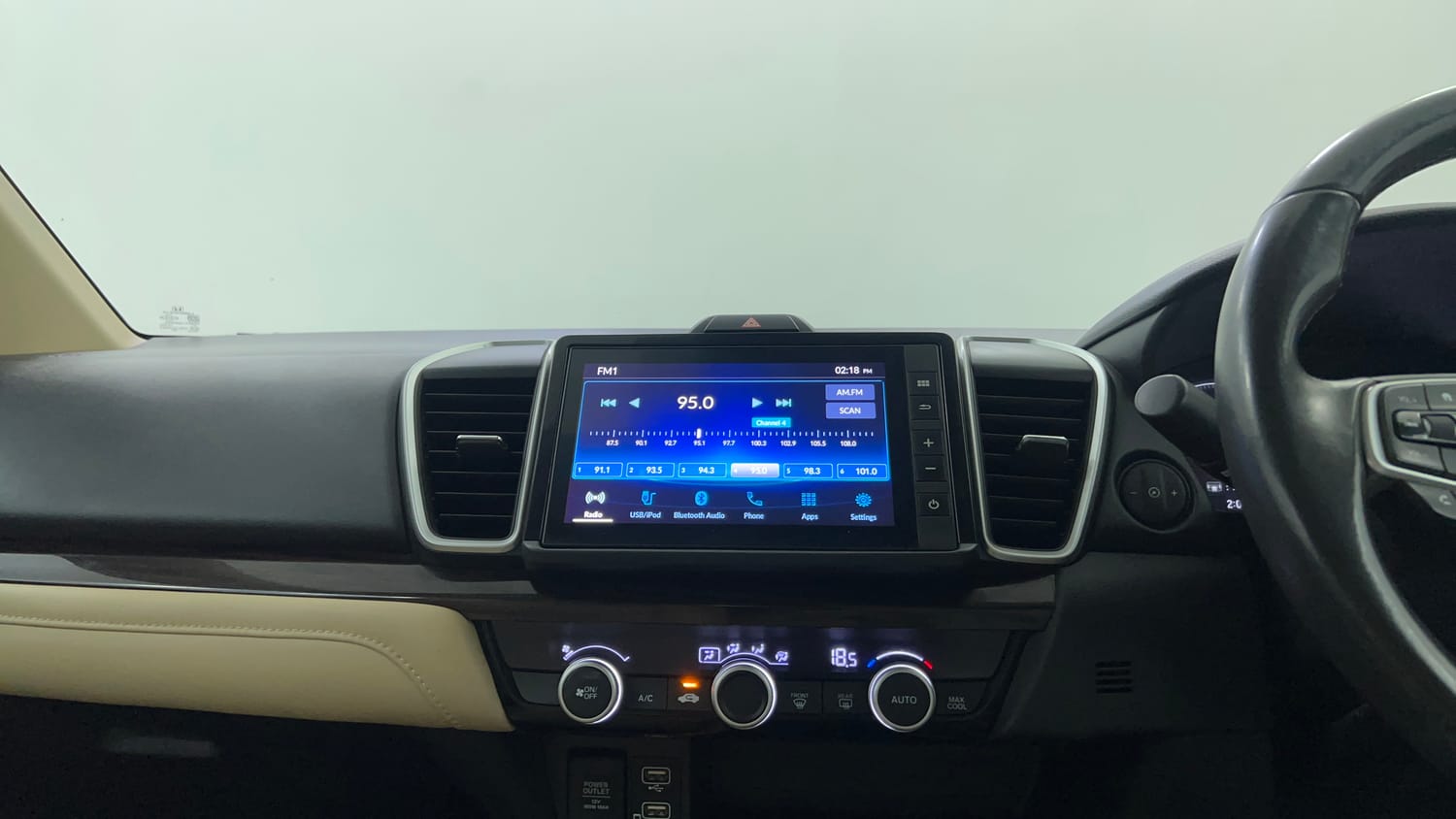 Used 2023 Honda City ZX Petrol MT Petrol Manual interior MUSIC SYSTEM & AC CONTROL VIEW