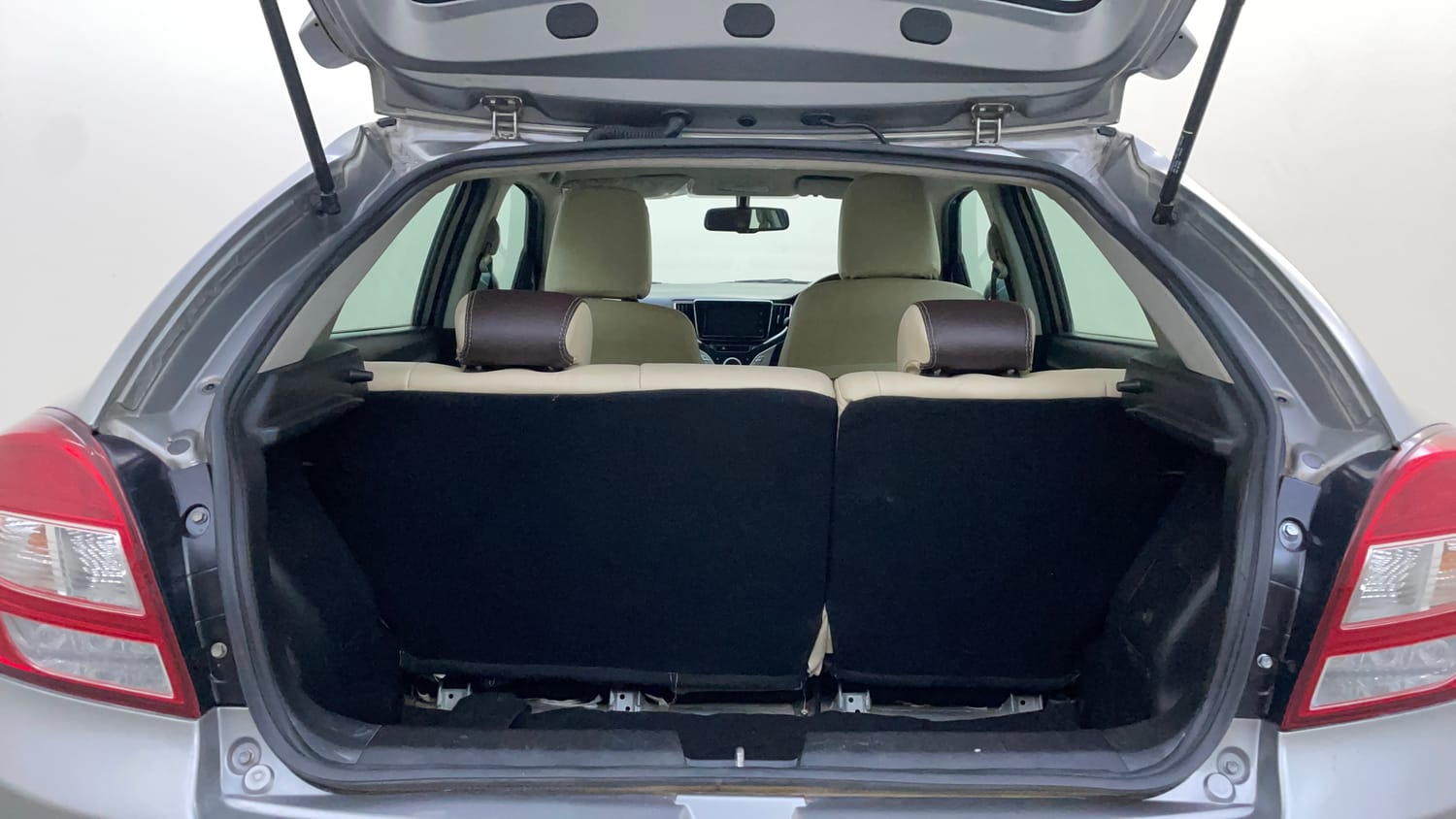 Used 2018 Maruti Suzuki Baleno Alpha 1.2 AT Petrol Automatic interior DICKY INSIDE VIEW