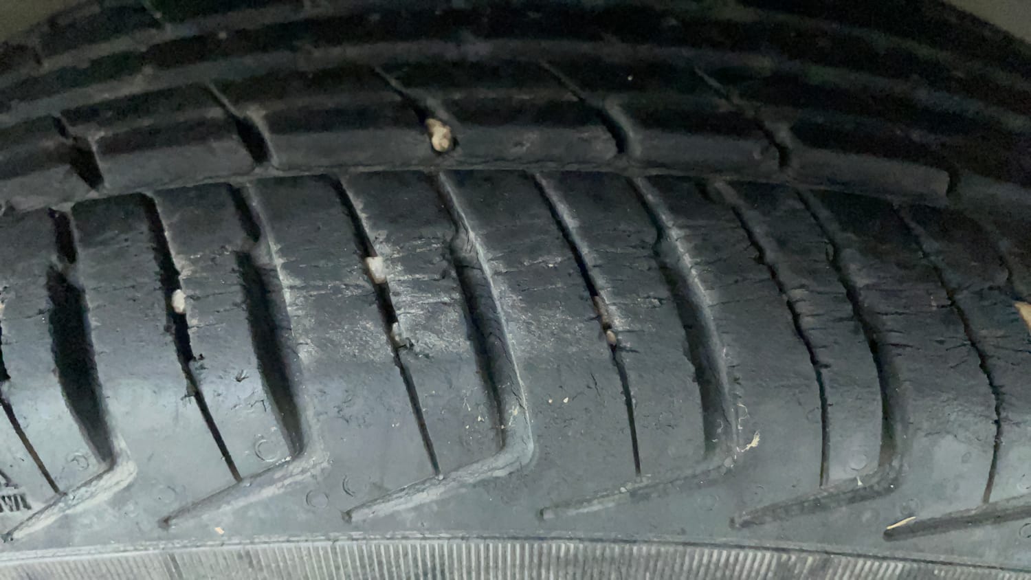 Used 2019 Renault Kwid RXT (O) 1.0 SCE Edition Petrol Manual tyres RIGHT FRONT TYRE TREAD VIEW