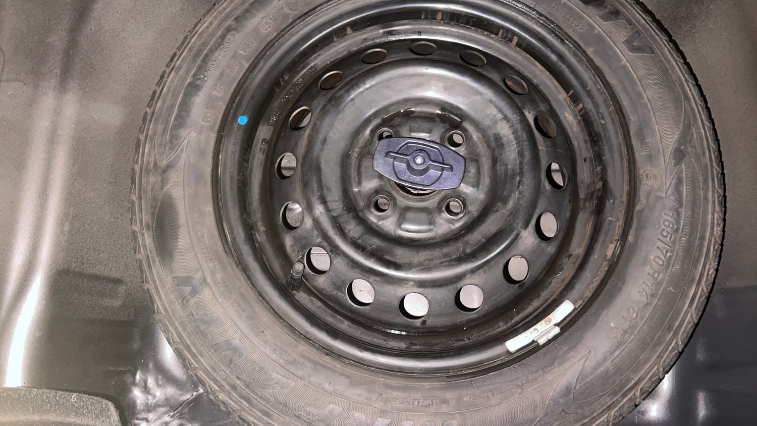 Used 2019 Maruti Suzuki Wagon R VXi 1.2 AMT Petrol Automatic tyres SPARE TYRE VIEW