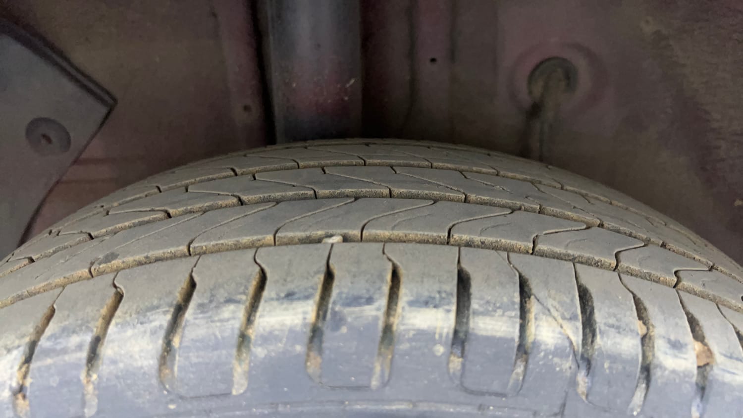 Used 2018 Hyundai Elite i20 Asta 1.2 (O) Petrol Manual tyres RIGHT REAR TYRE TREAD VIEW