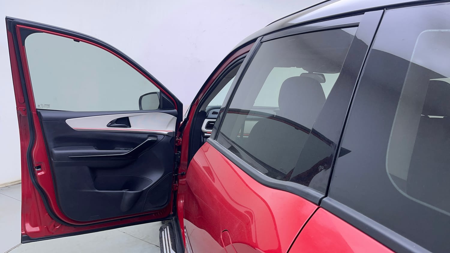 Used 2024 Mahindra XUV700 AX 5 Petrol AT 5 STR Petrol Automatic interior LEFT FRONT DOOR OPEN VIEW