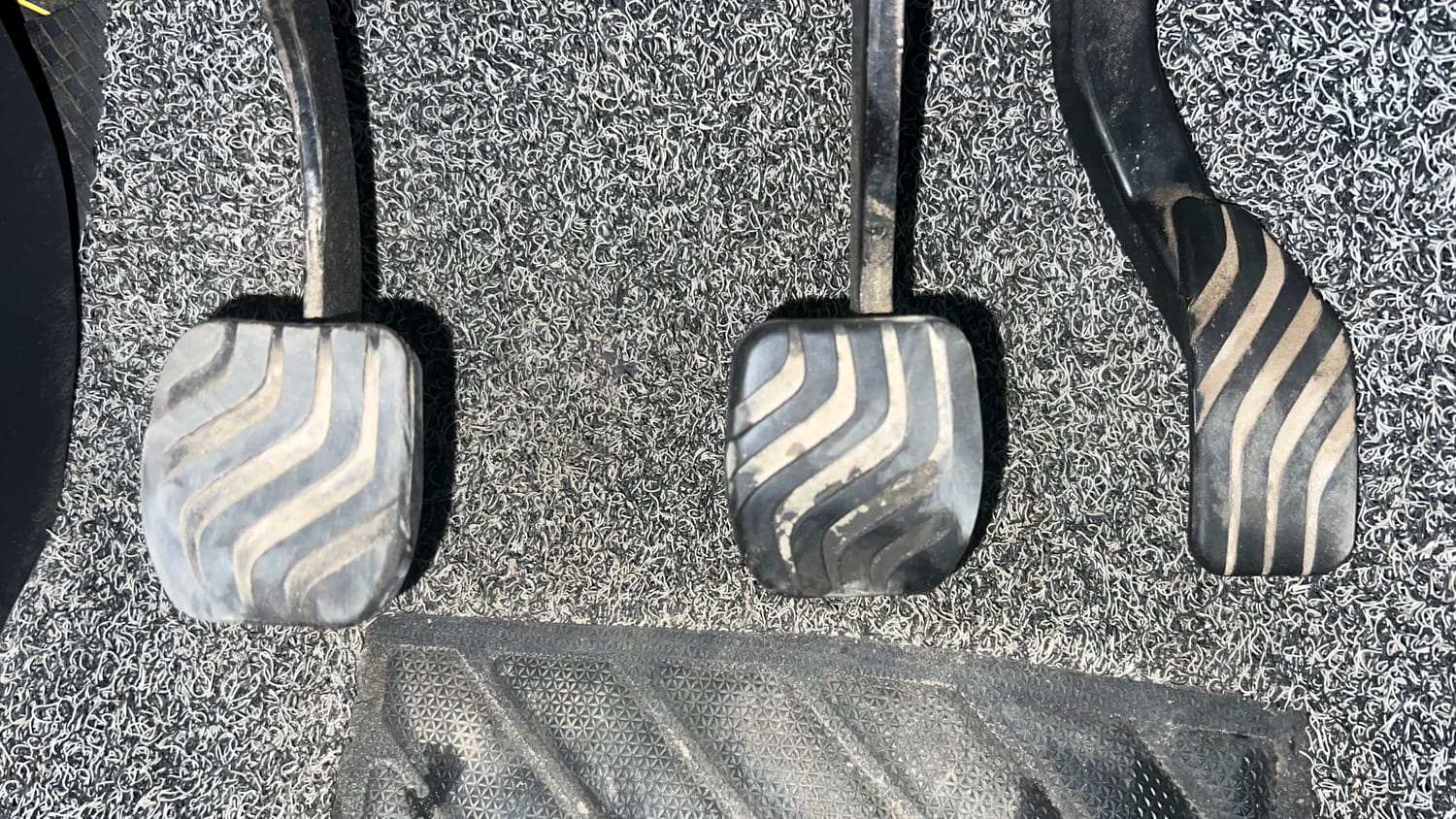 Used 2021 Nissan Magnite XE Petrol Manual interior PEDALS VIEW