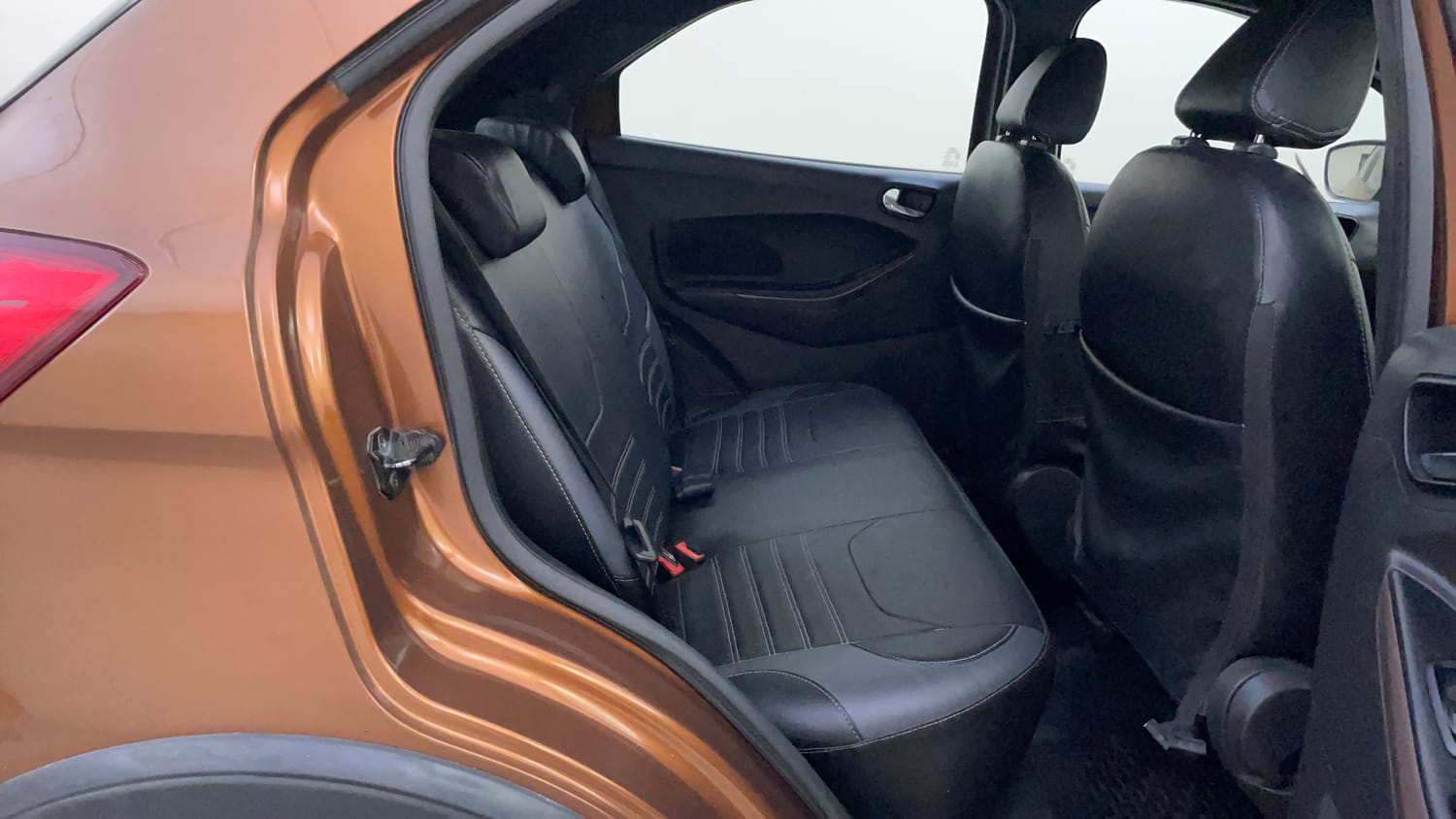 Used 2019 Ford Freestyle Titanium 1.2 Ti-VCT Petrol Manual interior RIGHT SIDE REAR DOOR CABIN VIEW