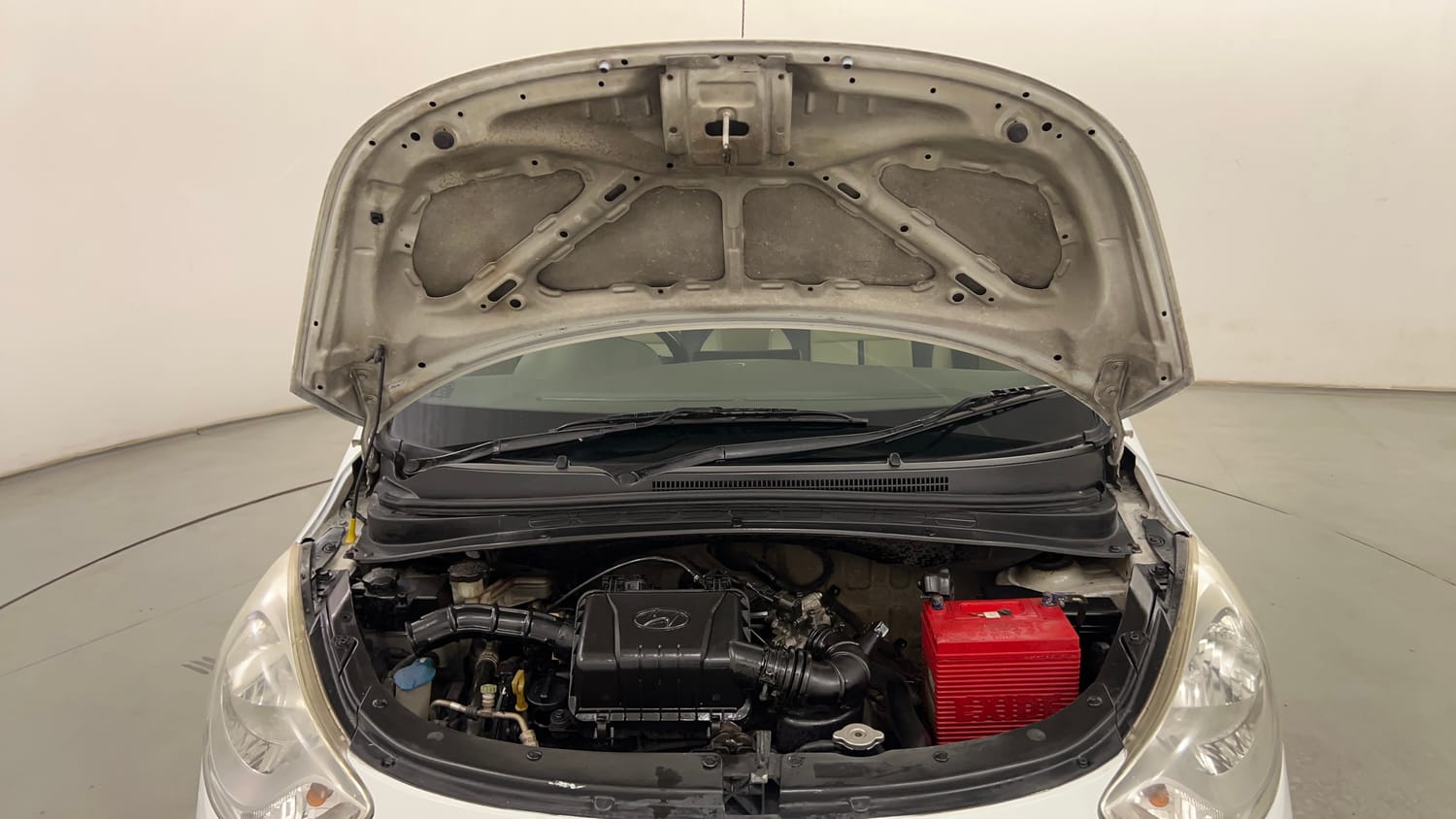 Used 2012 Hyundai i10 Magna 1.1 iRDE2 Petrol Manual engine ENGINE & BONNET OPEN FRONT VIEW