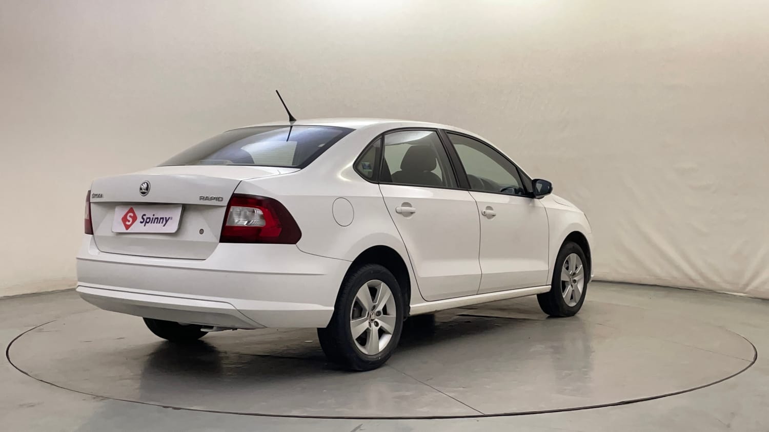 Used 2019 Skoda Rapid Ambition 1.6 MPI AT Petrol Automatic exterior RIGHT REAR CORNER VIEW
