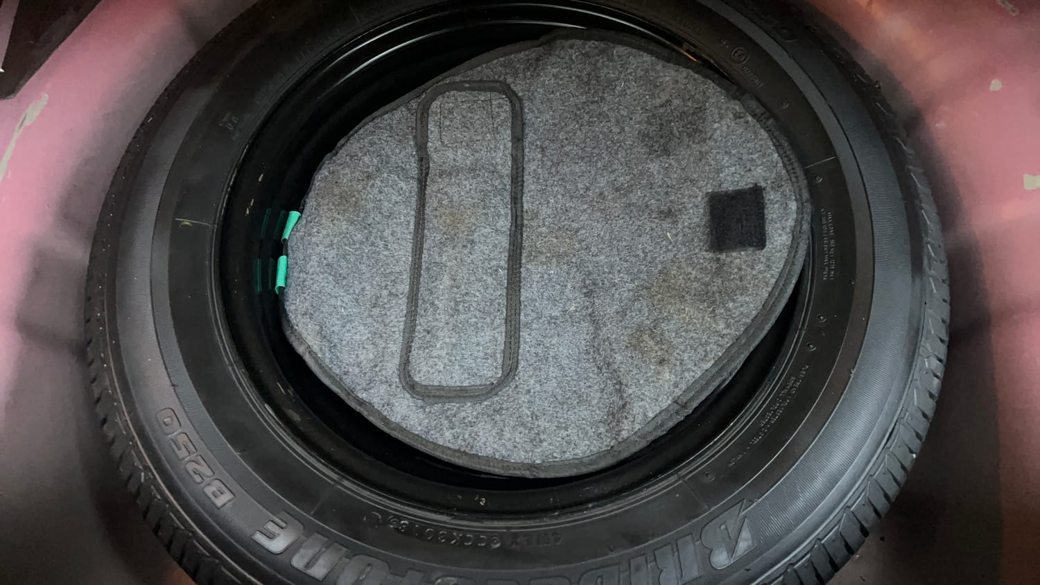 Used 2018 Hyundai Elite i20 Asta 1.2 (O) Petrol Manual tyres SPARE TYRE VIEW