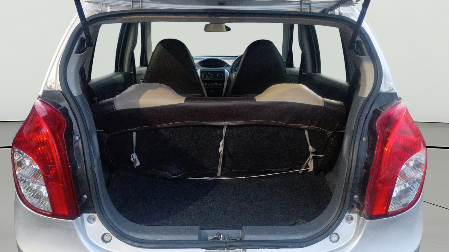 Used 2015 Maruti Suzuki Alto 800 Lxi Petrol Manual interior DICKY INSIDE VIEW