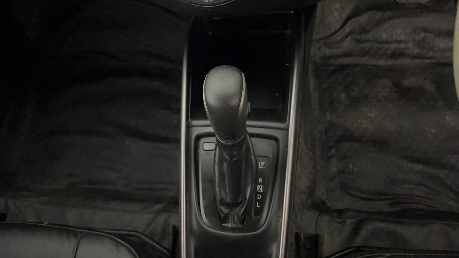 Used 2019 Maruti Suzuki Baleno Delta Automatic Petrol Automatic interior GEAR  KNOB VIEW