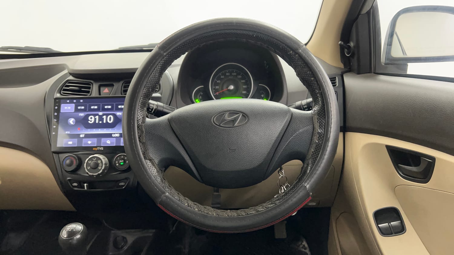 Used 2016 Hyundai Eon Magna Petrol Manual interior STEERING VIEW