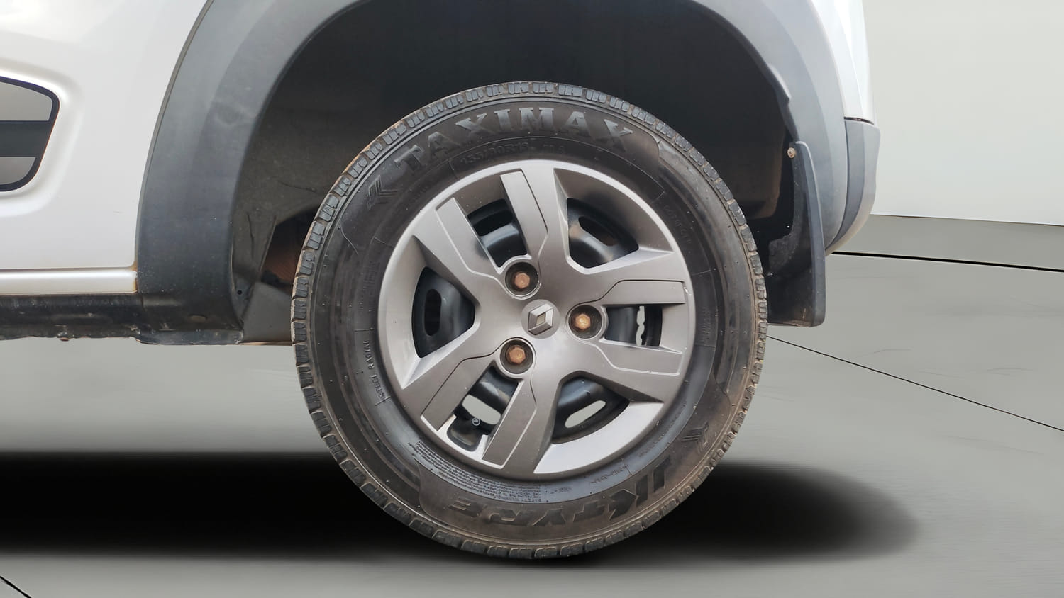 Used 2017 Renault Kwid 1.0 RXT AMT Opt Petrol Automatic tyres LEFT REAR TYRE RIM VIEW