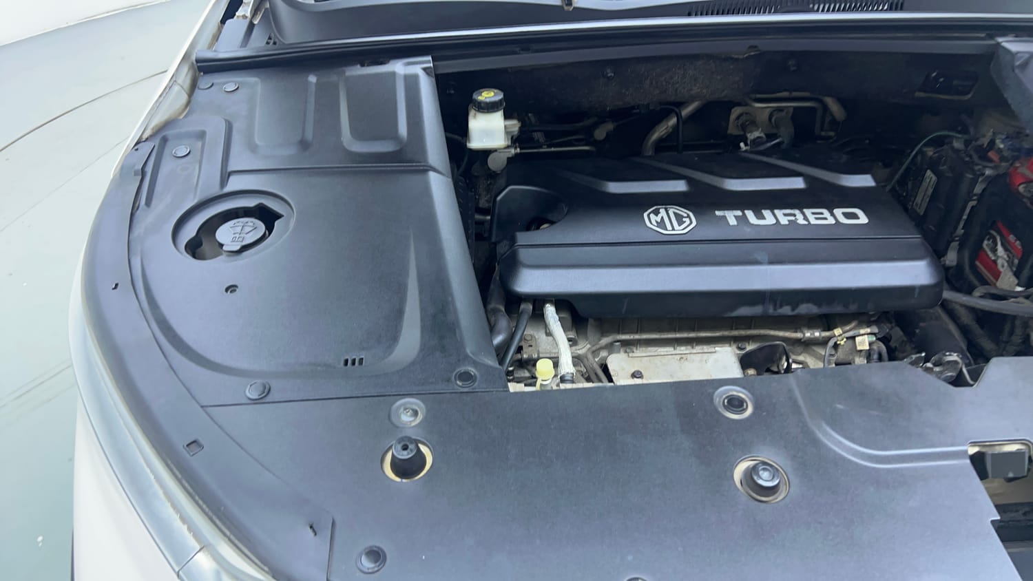 Used 2019 MG Motors Hector Sharp Hybrid 1.5 Petrol Hybrid Manual engine ENGINE RIGHT SIDE VIEW