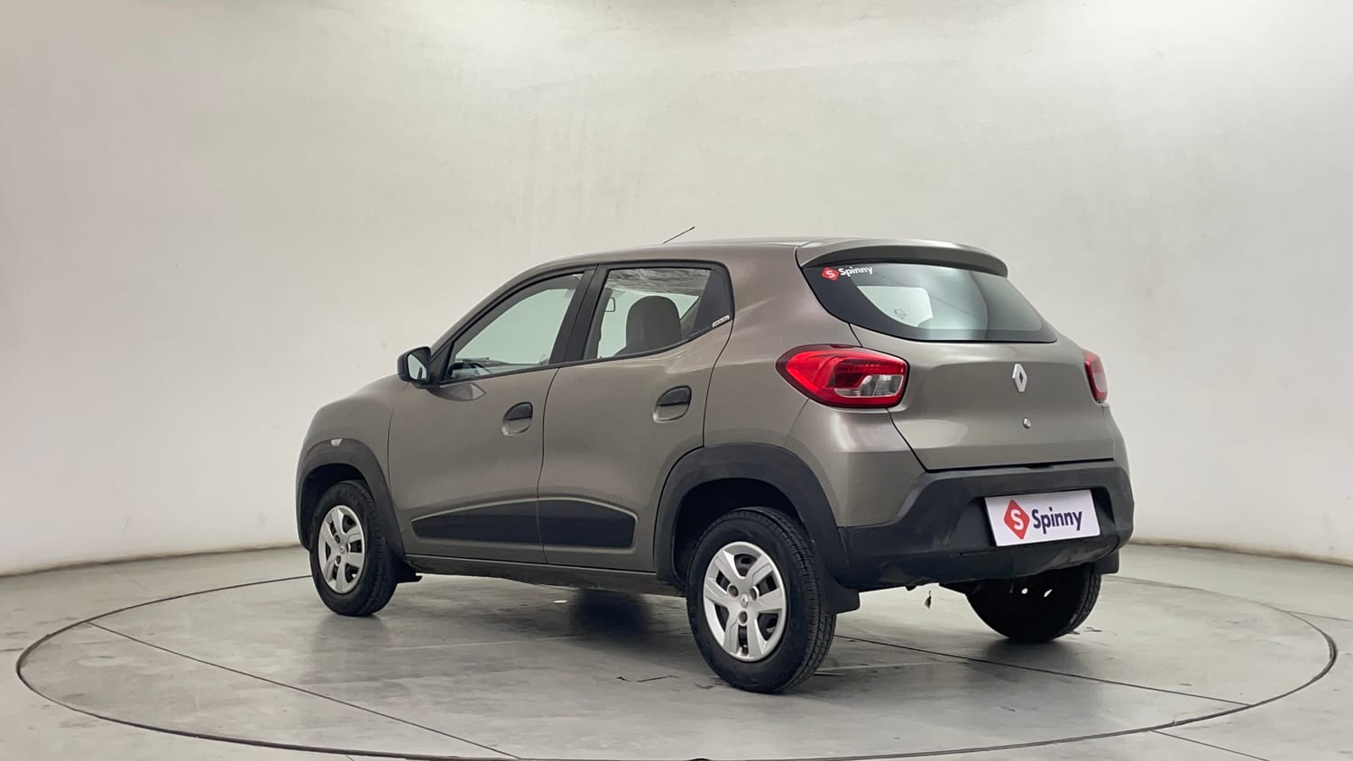 Used 2016 Renault Kwid RXT Petrol Manual exterior LEFT REAR CORNER VIEW