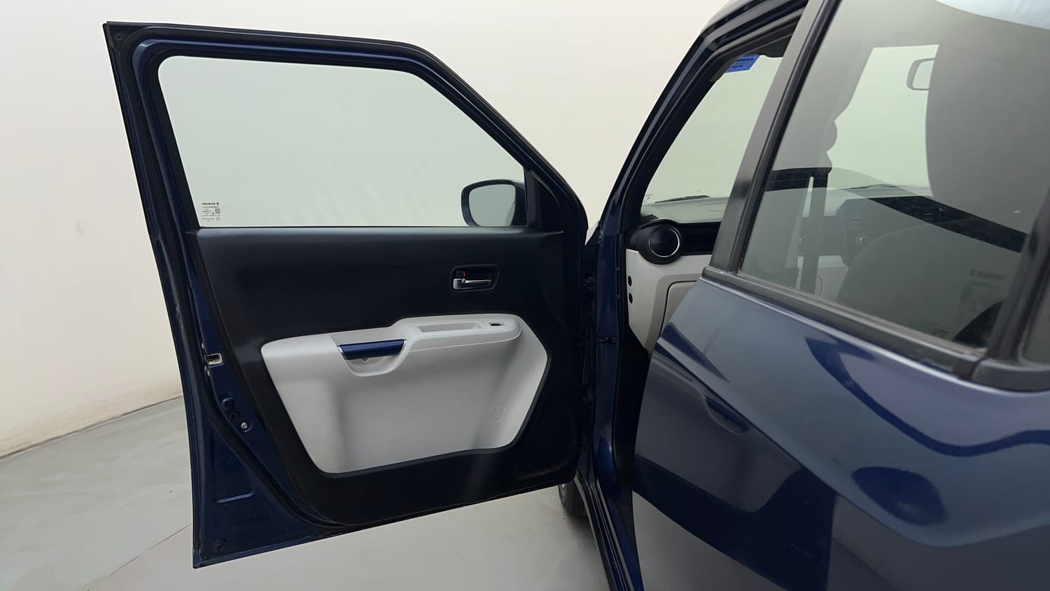Used 2020 Maruti Suzuki Ignis Delta 1.2 AMT Petrol Automatic interior LEFT FRONT DOOR OPEN VIEW