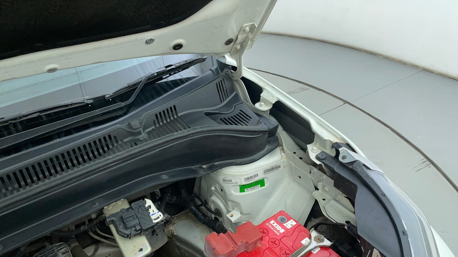 Used 2022 Tata Punch Accomplished MT Petrol Manual engine ENGINE LEFT SIDE HINGE & APRON VIEW