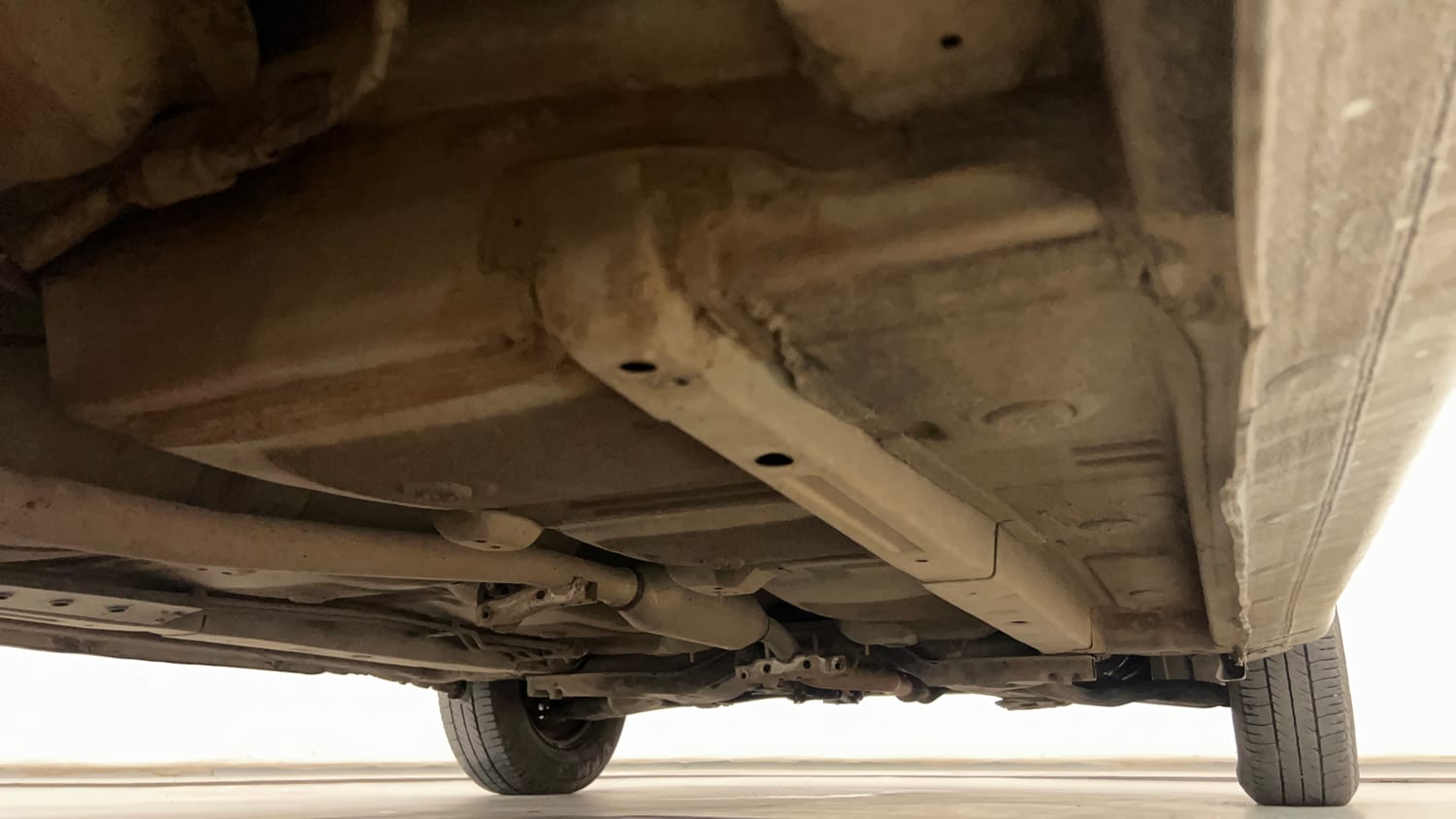 Used 2012 Hyundai i10 Magna 1.1 iRDE2 Petrol Manual extra REAR RIGHT UNDERBODY VIEW