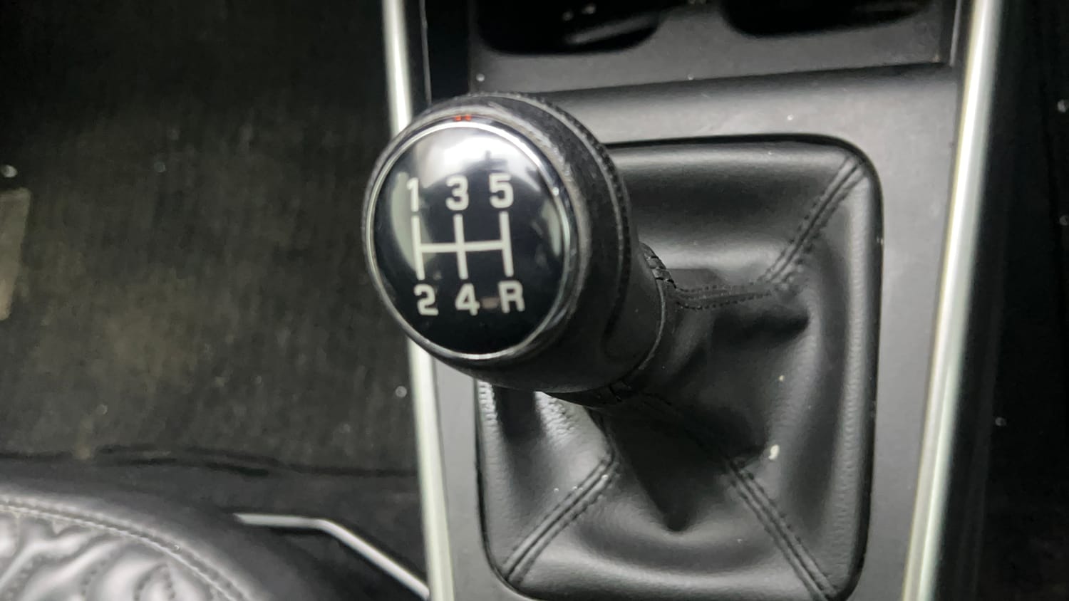 Used 2022 Maruti Suzuki Baleno Alpha MT Petrol Manual interior GEAR  KNOB VIEW