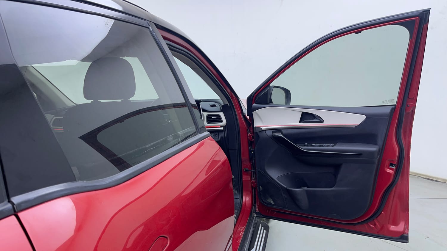Used 2024 Mahindra XUV700 AX 5 Petrol AT 5 STR Petrol Automatic interior RIGHT FRONT DOOR OPEN VIEW