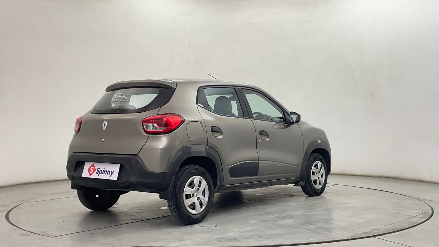 Used 2016 Renault Kwid RXT Petrol Manual exterior RIGHT REAR CORNER VIEW