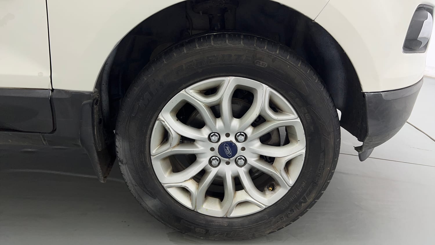 Used 2016 Ford EcoSport Titanium+ 1.0L EcoBoost Petrol Manual tyres RIGHT FRONT TYRE RIM VIEW